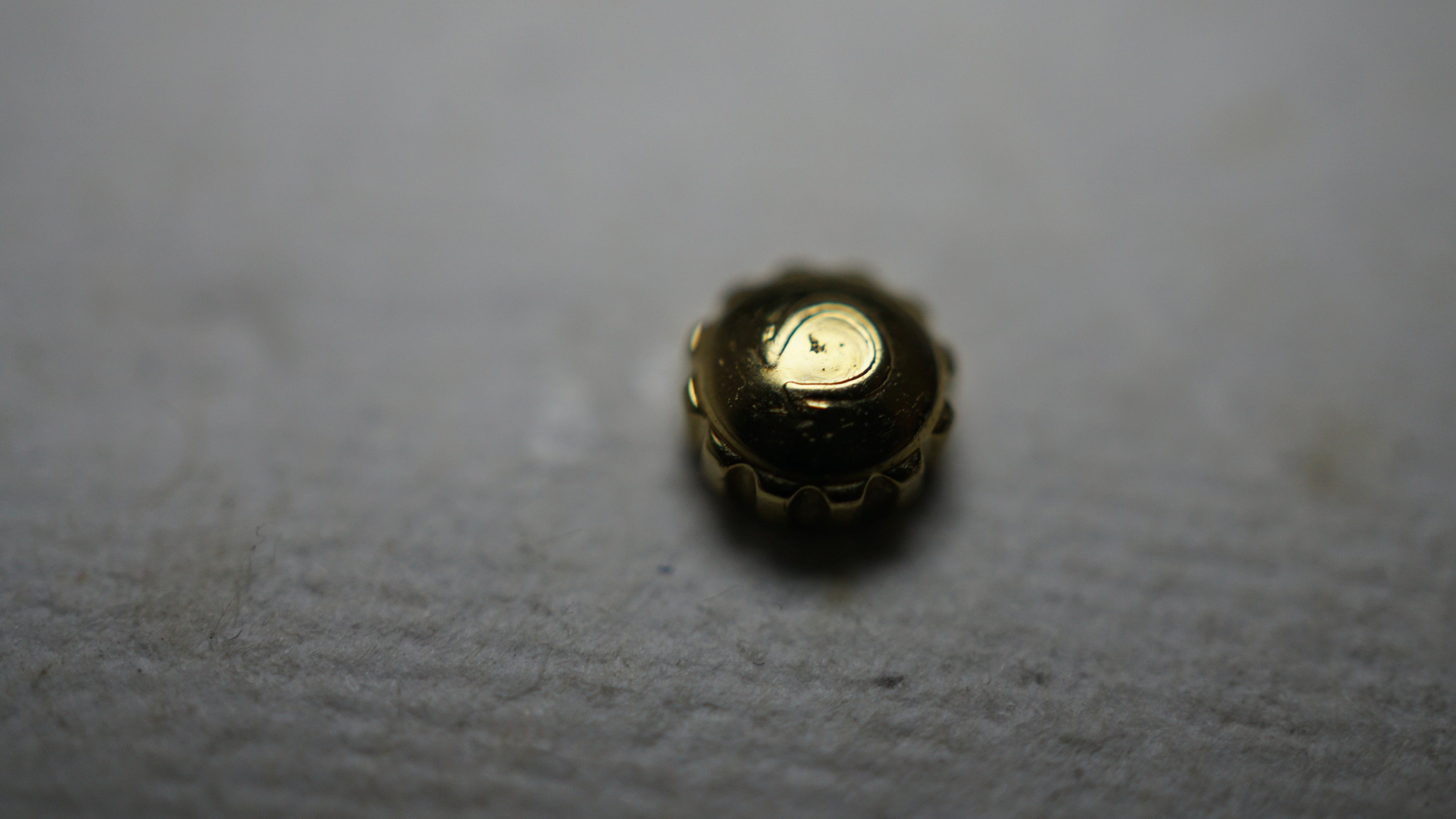 Original Omega Crown 1.2 mm Yellow Gold – Genuine Omega Watch Part Fama Elegance