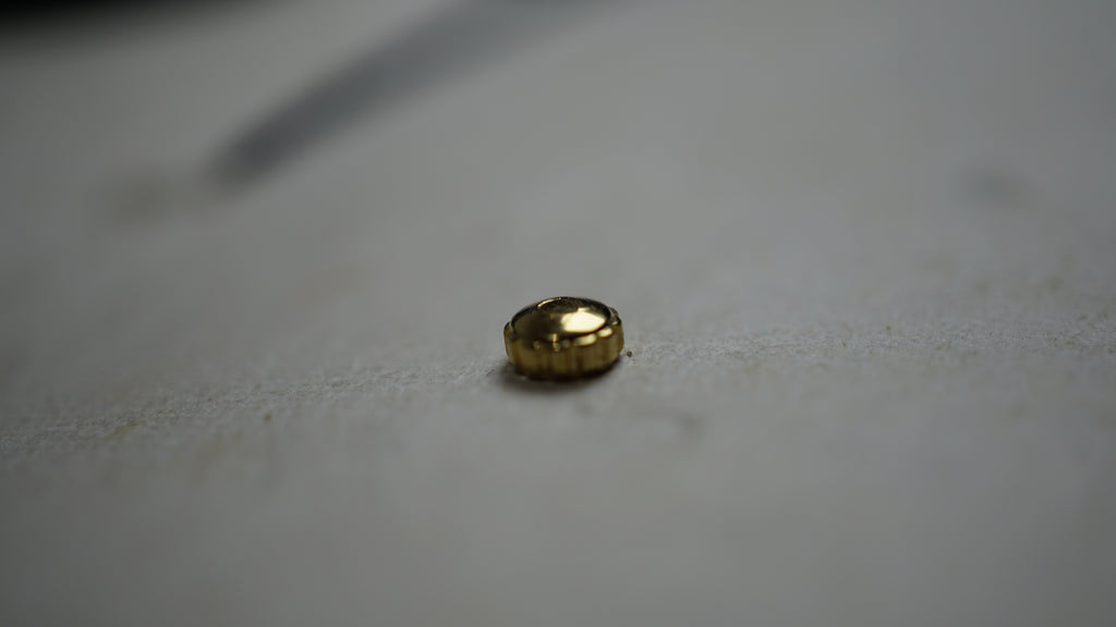 Original Omega Crown 1.2 mm Yellow Gold – Genuine Omega Watch Part Fama Elegance