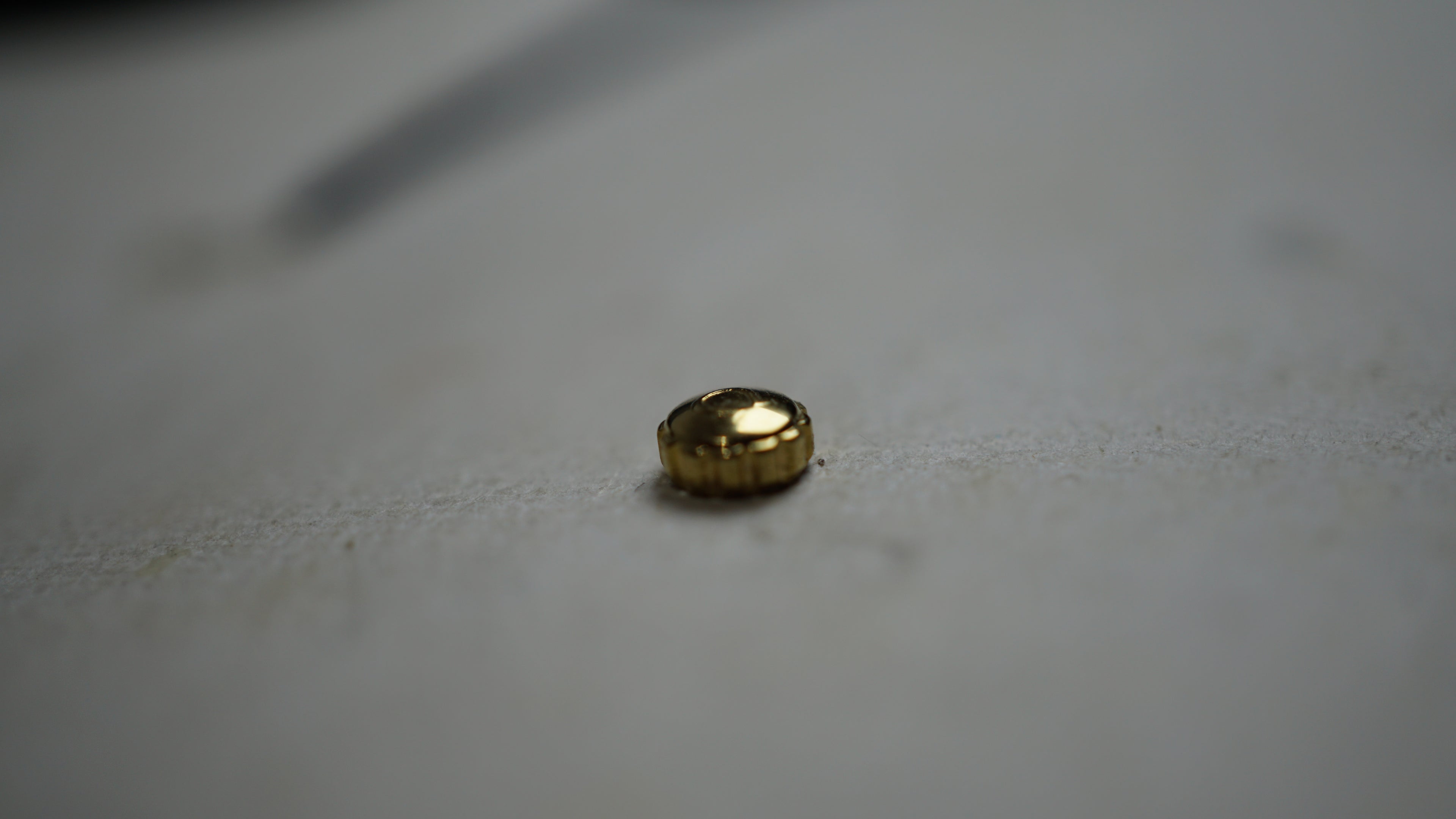 Original Omega Crown 1.2 mm Yellow Gold – Genuine Omega Watch Part Fama Elegance