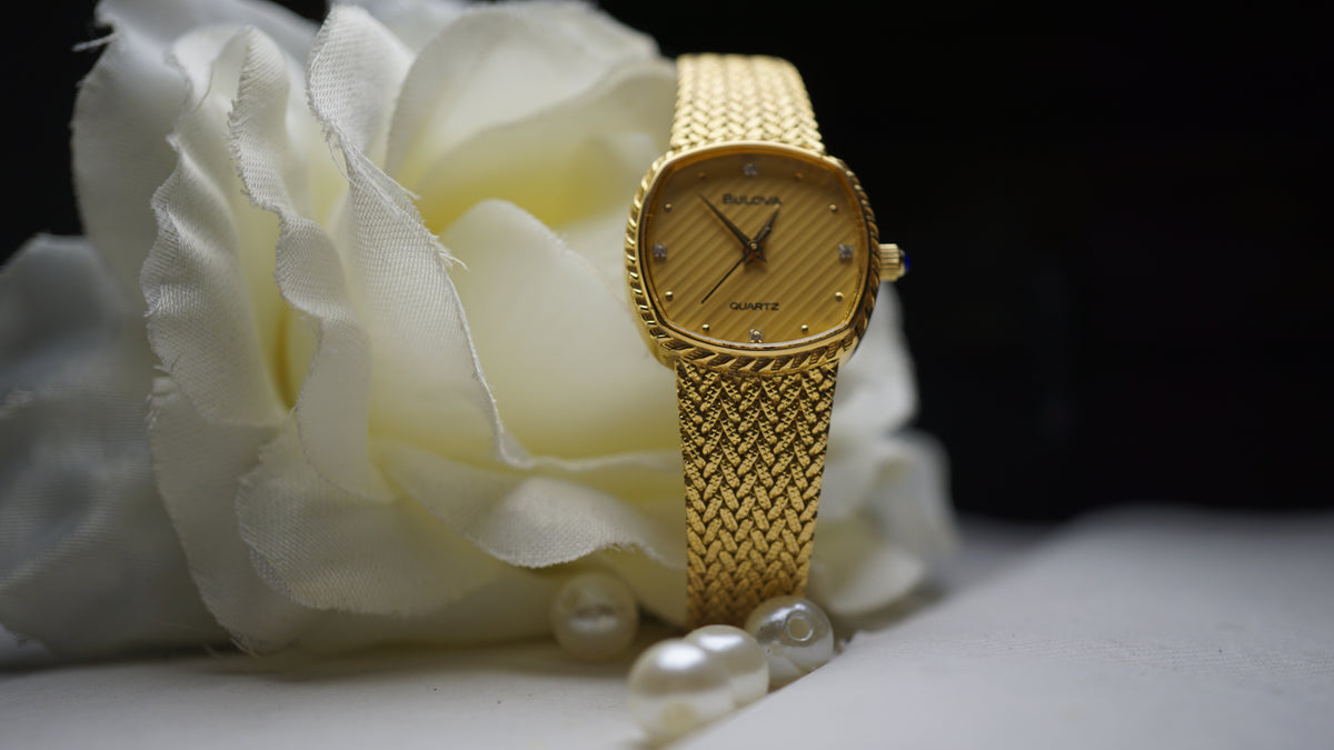BULOVA VINTAGE QUARTZ — GOLDEN ELEGANCE | Dance  1980s woman Fama Elegance