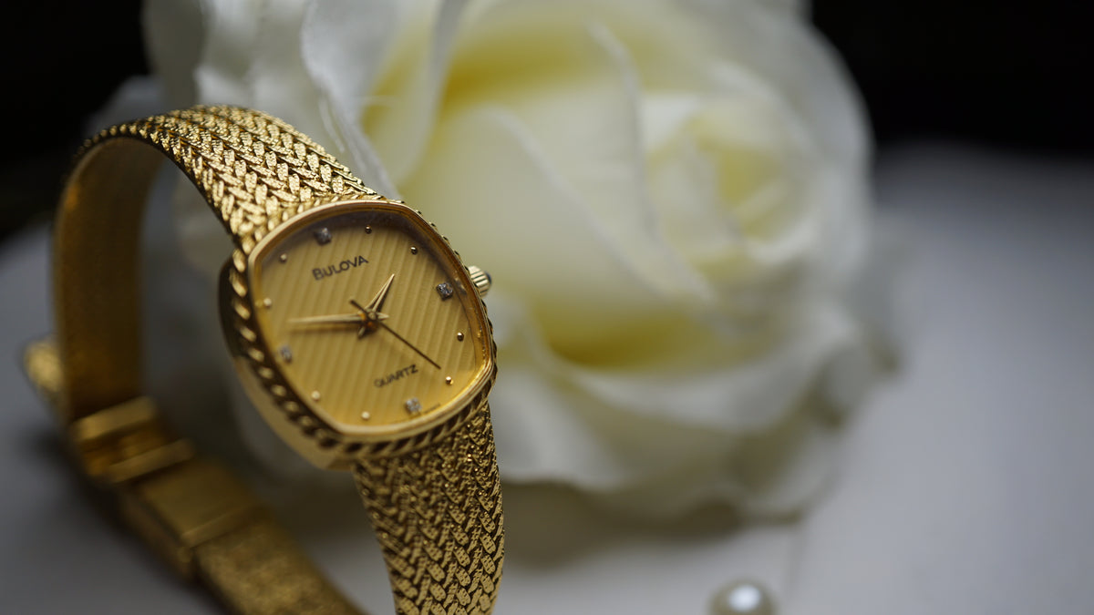 BULOVA VINTAGE QUARTZ — GOLDEN ELEGANCE | Dance  1980s woman Fama Elegance