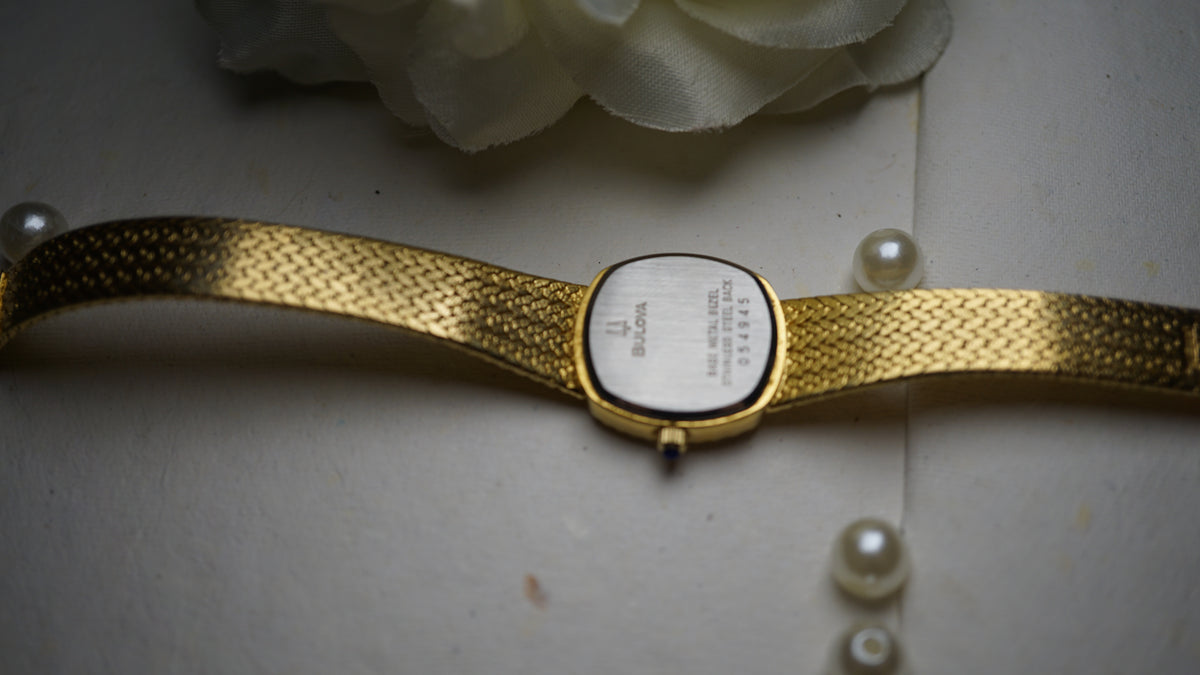 BULOVA VINTAGE QUARTZ — GOLDEN ELEGANCE | Dance  1980s woman Fama Elegance