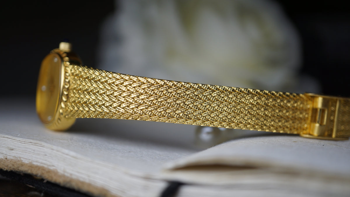 BULOVA VINTAGE QUARTZ — GOLDEN ELEGANCE | Dance  1980s woman Fama Elegance