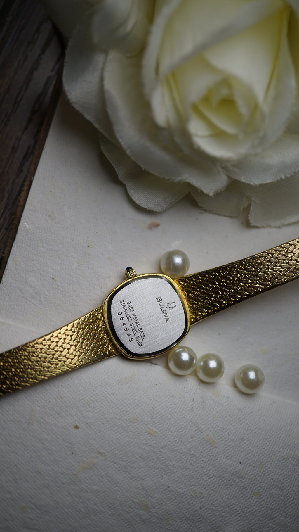BULOVA VINTAGE QUARTZ — GOLDEN ELEGANCE | Dance  1980s woman Fama Elegance