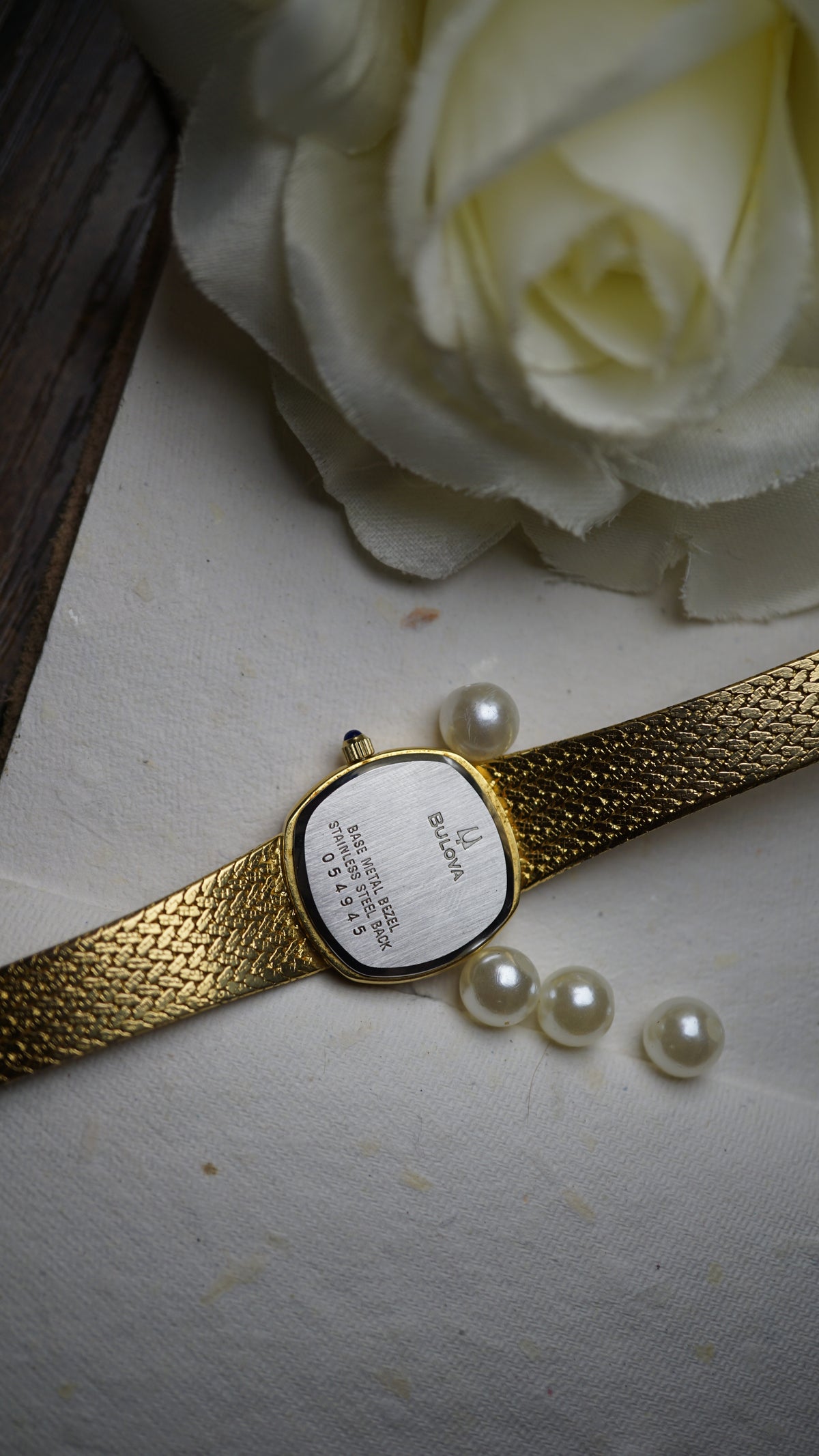 BULOVA VINTAGE QUARTZ — GOLDEN ELEGANCE | Dance  1980s woman Fama Elegance