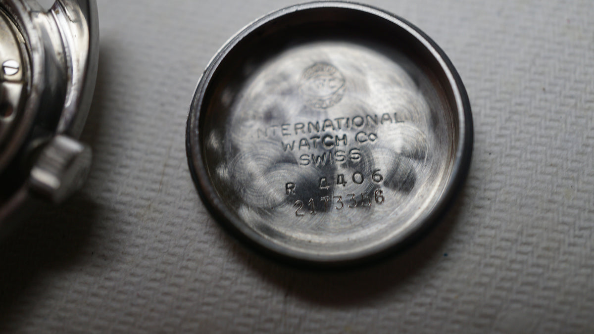 IWC International Watch Co. Ref. R 4406 — Automatic | 26 mm | Circa 1970 woman Fama Elegance