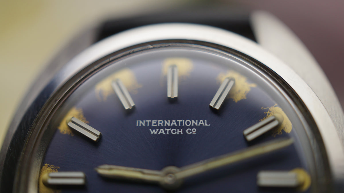IWC International Watch Co. Ref. R 4406 — Automatic | 26 mm | Circa 1970 woman Fama Elegance
