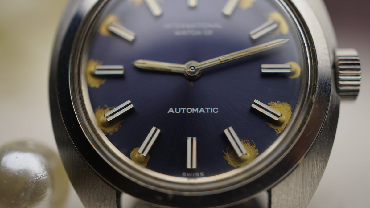 IWC International Watch Co. Ref. R 4406 — Automatic | 26 mm | Circa 1970 woman Fama Elegance