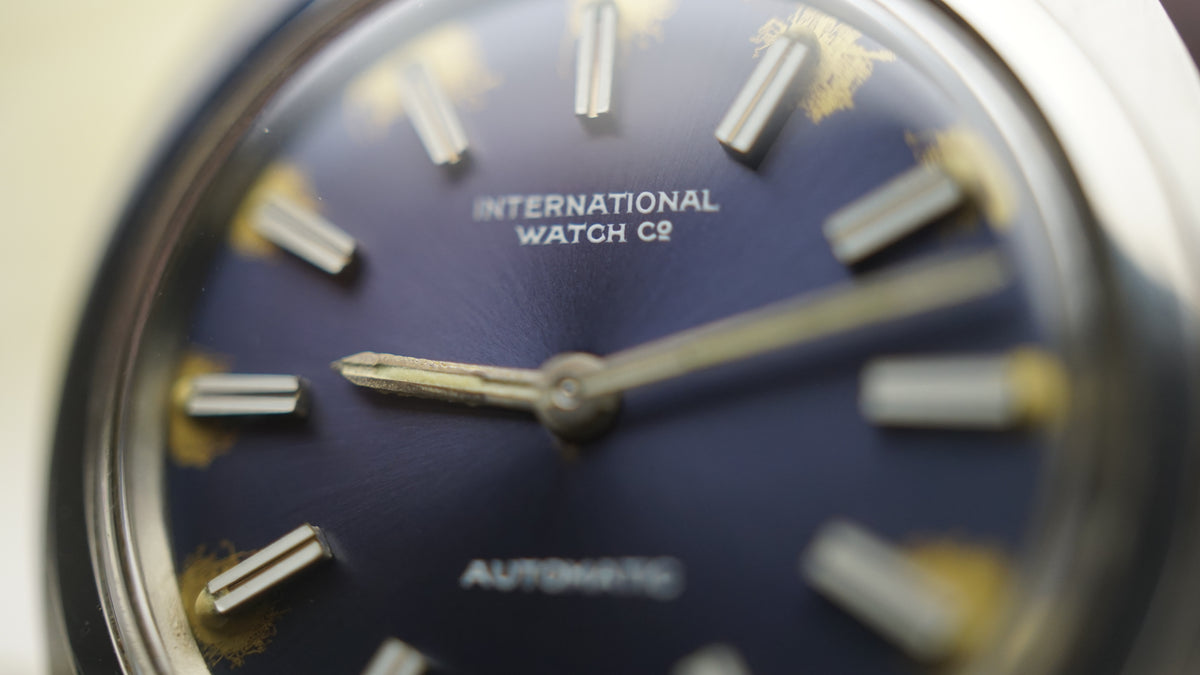 IWC International Watch Co. Ref. R 4406 — Automatic | 26 mm | Circa 1970 woman Fama Elegance