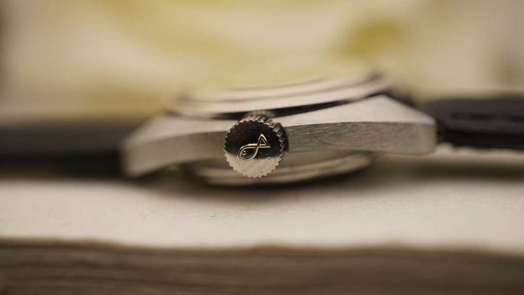 IWC International Watch Co. Ref. R 4406 — Automatic | 26 mm | Circa 1970 woman Fama Elegance