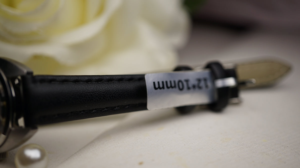 IWC International Watch Co. Ref. R 4406 — Automatic | 26 mm | Circa 1970 woman Fama Elegance