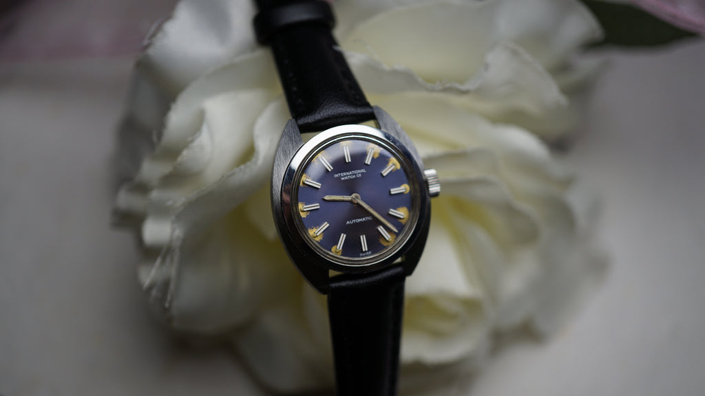 IWC International Watch Co. Ref. R 4406 — Automatic | 26 mm | Circa 1970 woman Fama Elegance