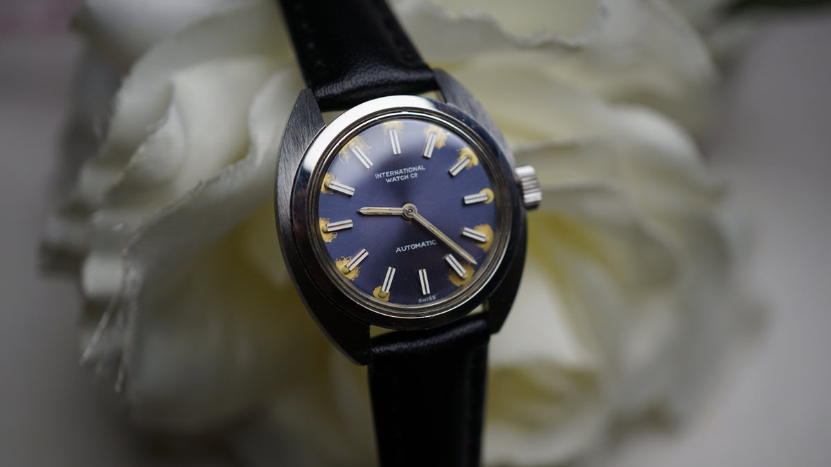 IWC International Watch Co. Ref. R 4406 — Automatic | 26 mm | Circa 1970 woman Fama Elegance