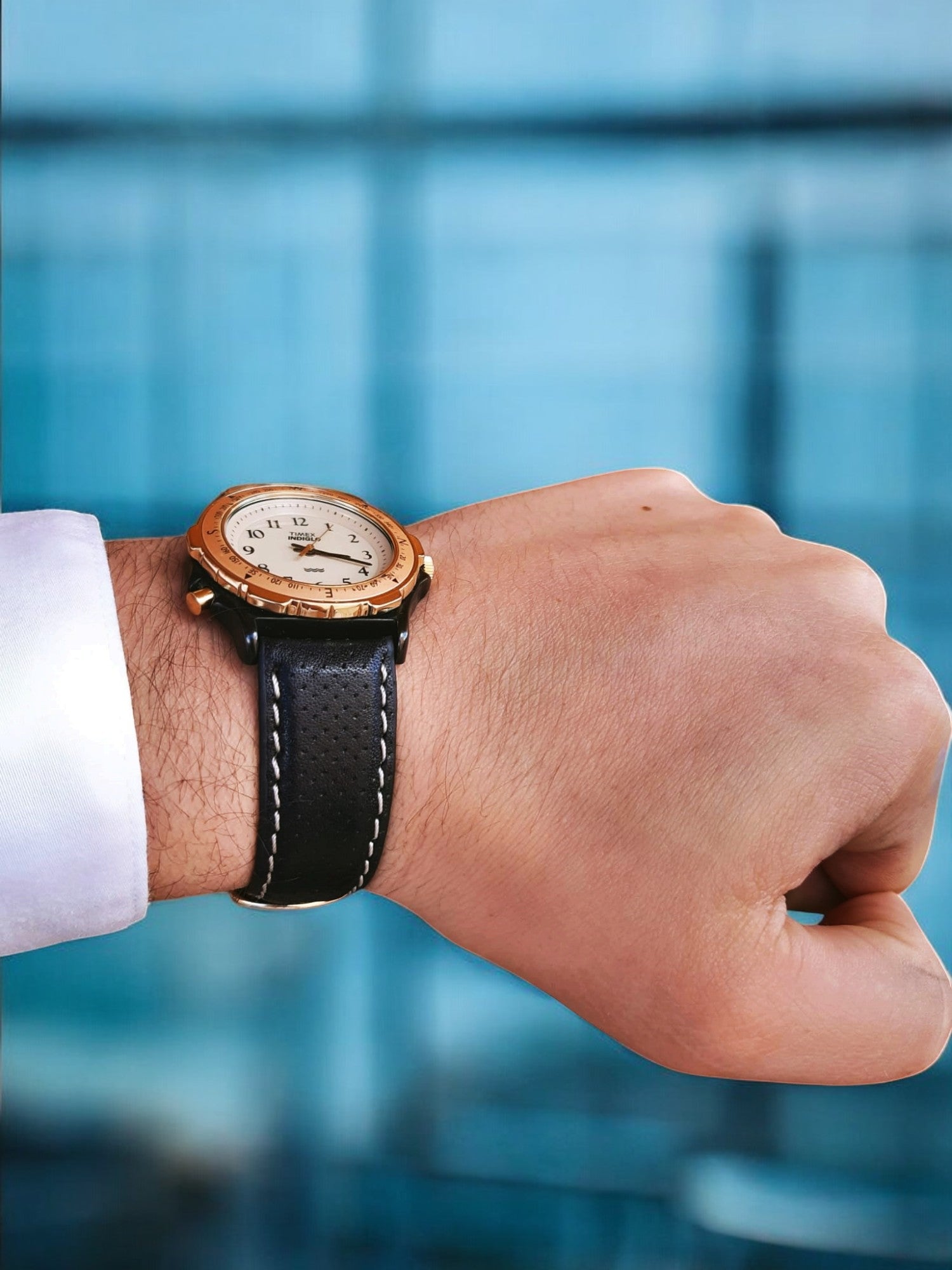 Timex Indiglo – Elegância e Resistência em um Só Relógio compass