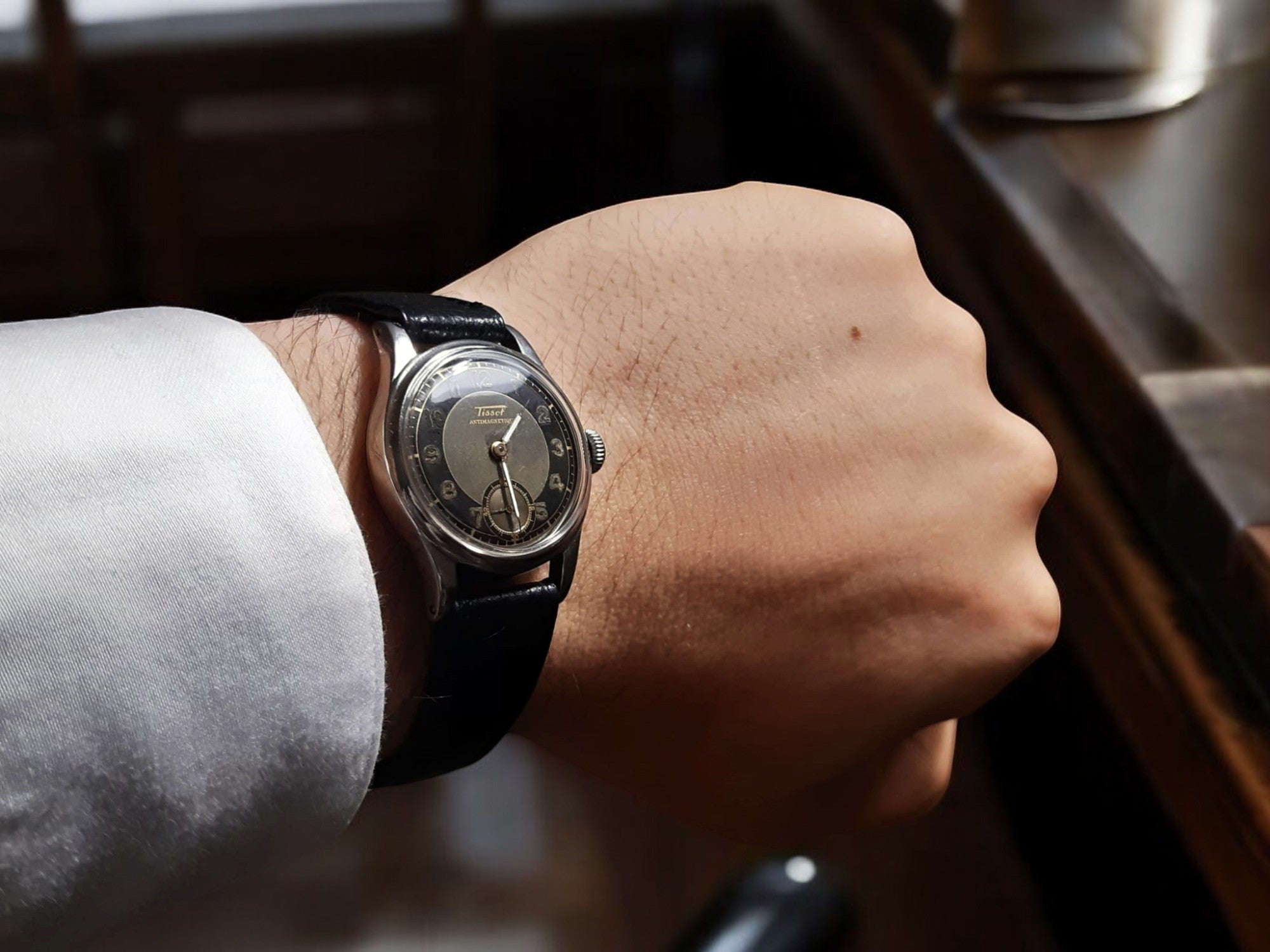 Tissot Bullseye com mostrador cáqui Antimagnetique de 1941 N:243