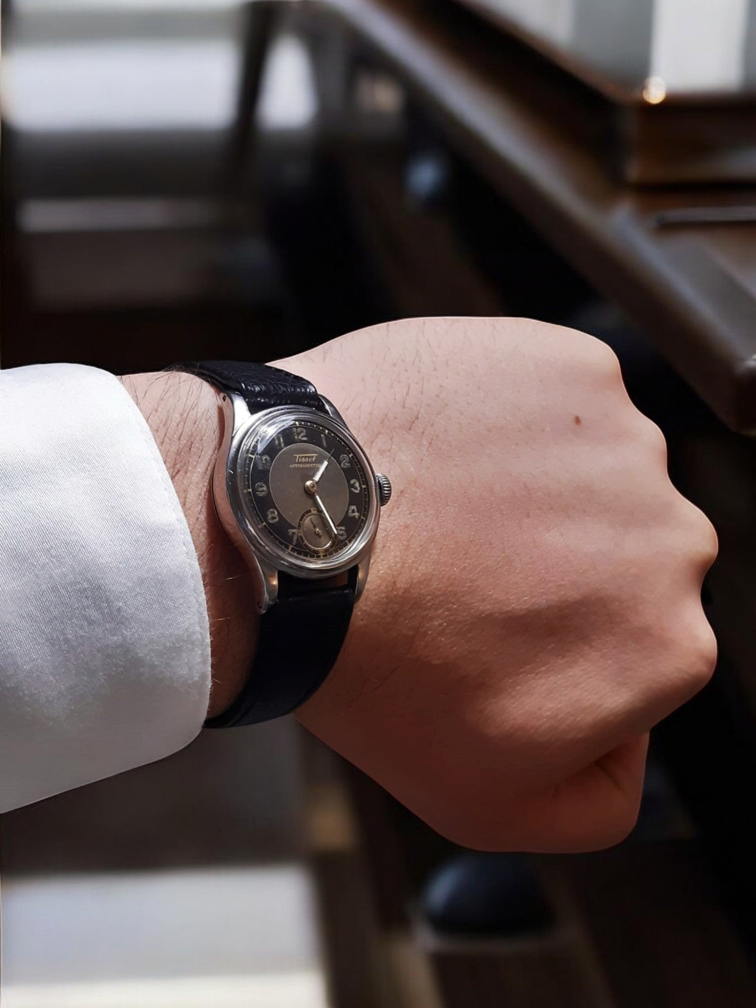 Tissot Bullseye com mostrador cáqui Antimagnetique de 1941 N:243