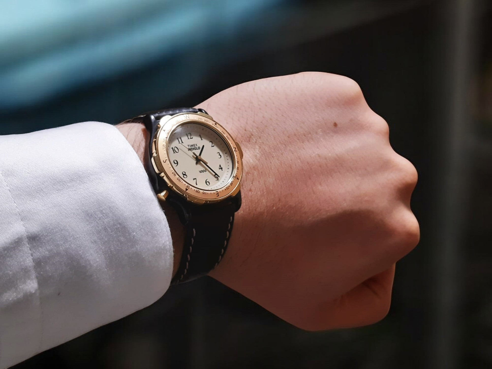 Timex Indiglo – Elegância e Resistência em um Só Relógio compass