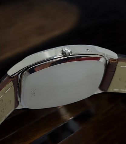 Omega Calibre 1332 Quartz - Vintage Watch with Timeless Sophistication