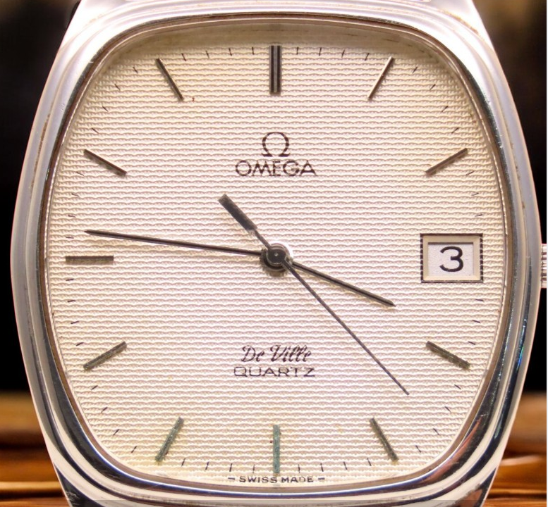 Omega Calibre 1332 Quartz - Vintage Watch with Timeless Sophistication