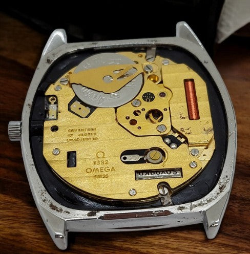 Omega Calibre 1332 Quartz - Vintage Watch with Timeless Sophistication
