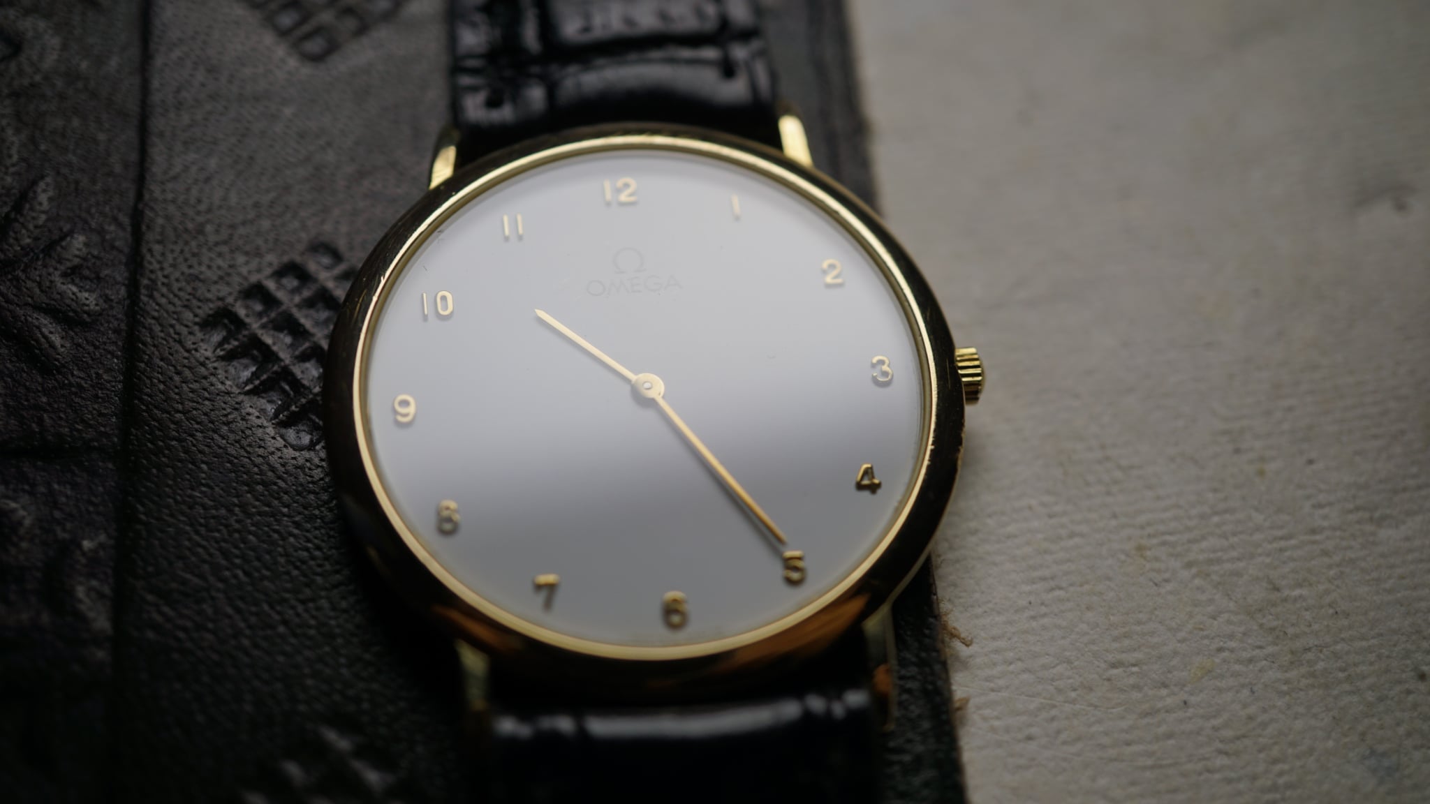 Omega de vile the classic gold hands Fama Elegance