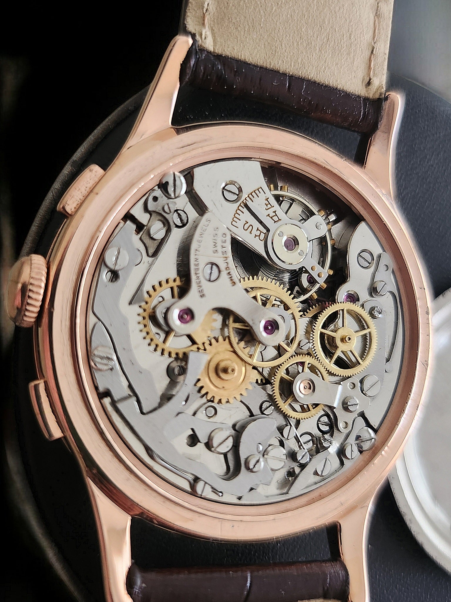 Chronograph Suisse 17 Jewels Antimagnetique panda rose gold