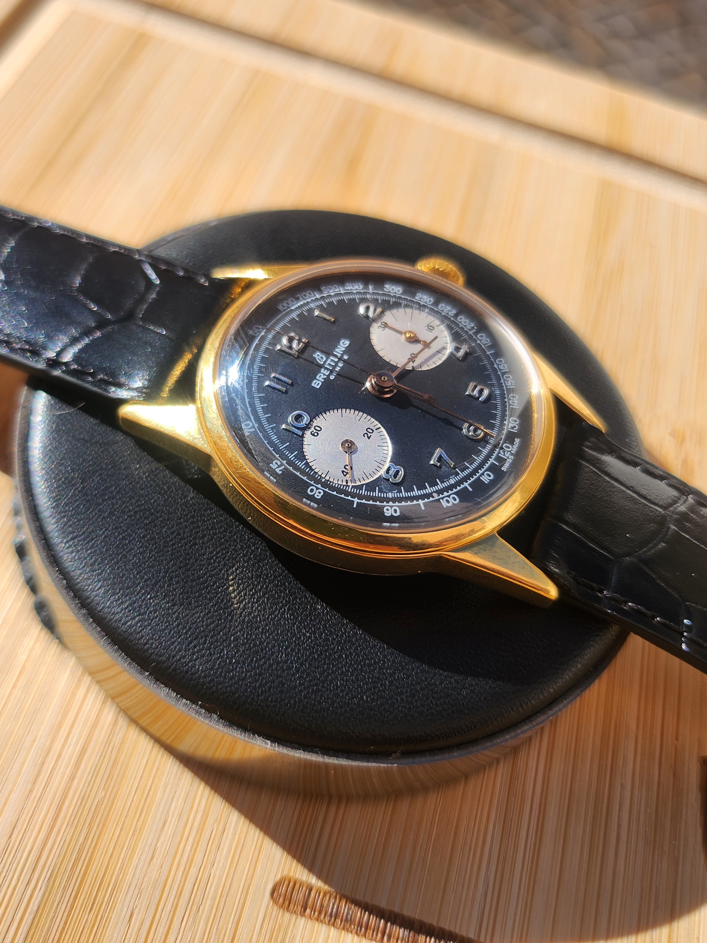 Breitling Genève Vintage panda  Cronógrafo – A Elegância do Tempo